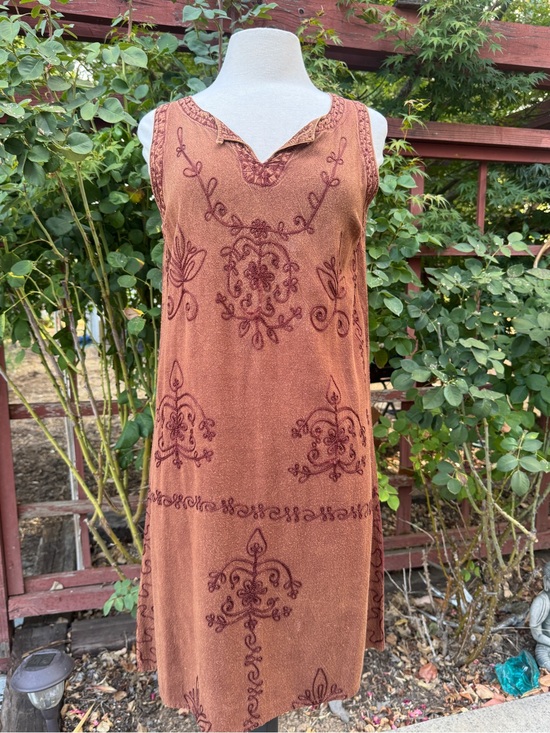 Vintage Dresses & Skirts - Vintage Brown Embroidered Sleeveless Mini Dress